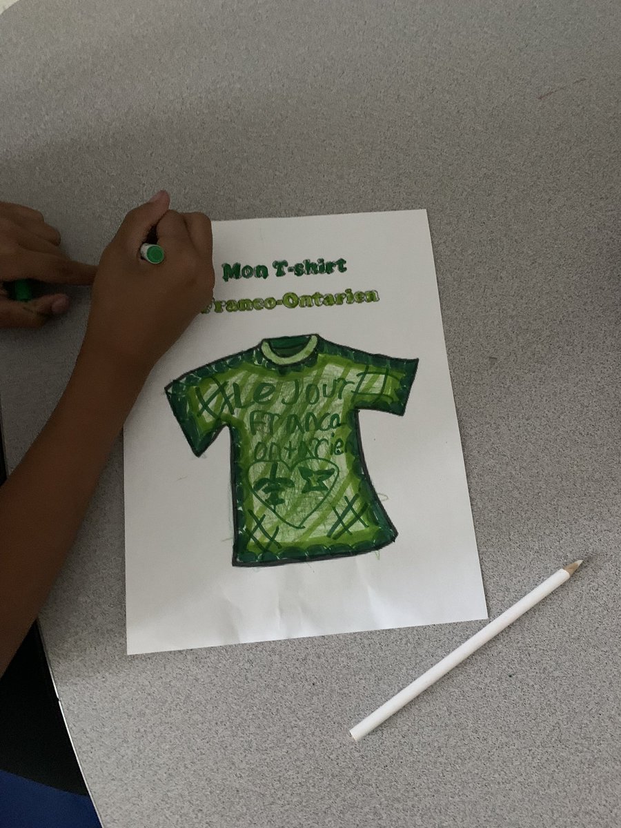 MmeSavary's tweet photo. Today we marked the Franco-Ontarian Day. We had a great discussion on the importance of speaking French and the contribution of the French communities in ON. Then we decorated a Franco-Ontarian T-shirt. 

#ocsbFSL @ocsbBonjour #ocsb #ocsbBecommunity @OttCatholicSB
@StBrAndreOCSB https://t.co/VCDRdcKocv