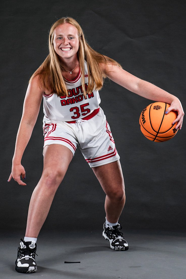 South Dakota Women’s Basketball tweet media
