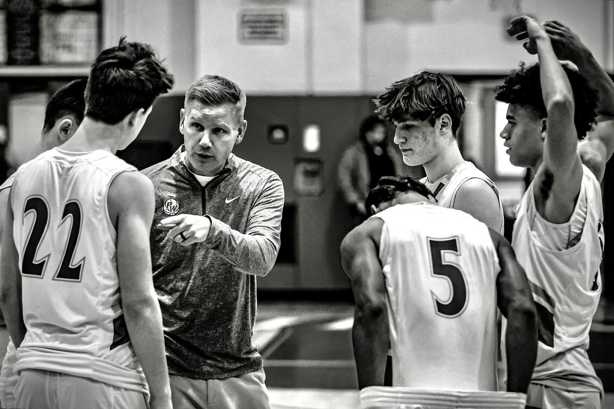 Lead_Em_Up's tweet photo. S/O to our friend Coach Dooley who recently earned NFHS Coach of the Year in New York AND the NYSAHPERD Teacher of the Year in NY. 

For the last 7-years Dooley has been using the #LeadEmUp program and has landed in the State Semi’s of State Finals each of the past five years https://t.co/yFZjEuiJKP