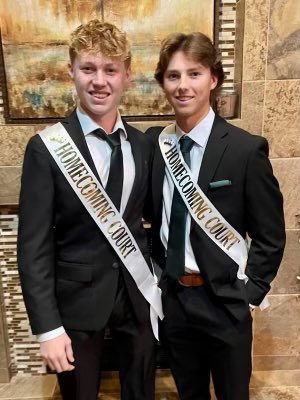 WFPackerHockey's tweet photo. Shout out to a couple of the @WFPackerHockey boys!! #8CMattern & #14SWigestrand
#packers ๐ #packerpride https://t.co/fl8zUTpu5f