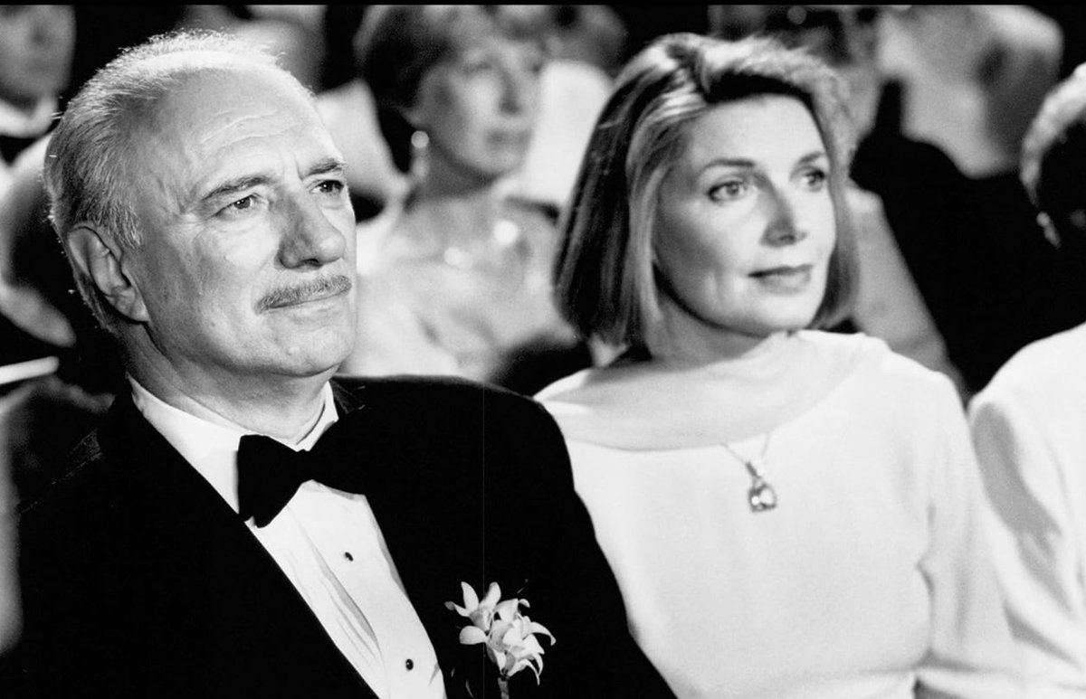 The great #PhilipBosco and our gal, #SusanSullivan in #MyBestFriendsWedding! Always wished she had more scenes but her in the 'singing' scene? Perfection! Loved these two amazing actors together on screen. #gonebutnotforgotten #romcom #icons #goodteam