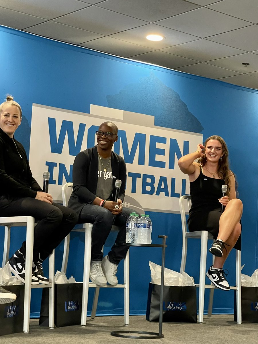 wnfcfootball's tweet photo. @wnfcfootball x @Lions Women In Football celebration. #wnfcproud #nfl #lions https://t.co/QhKs5CTNI8