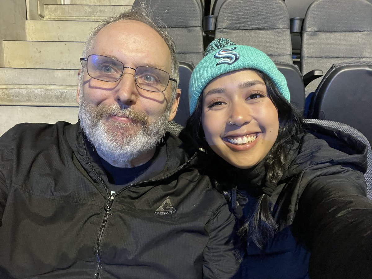 mollykut's tweet photo. Auttie and dad are ready for the game!! Go Kraken!! #WhereIRoot #SEAKraken https://t.co/Cj2djv54B8