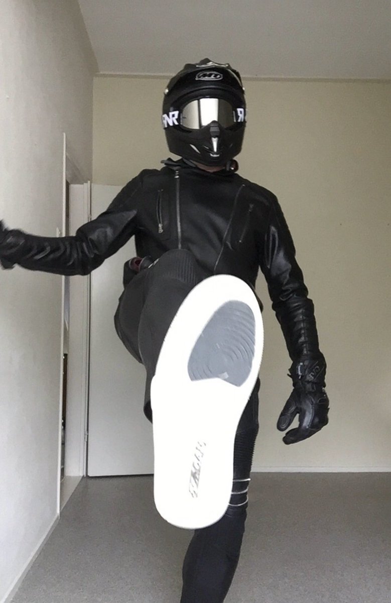 Since you are already down there …
#leathermaster #findom #cashmaster #leatherfetish #cashpig #cashcunt #zahlschwein
#abzocke #paypig 
Wishtender.com/leatherpower