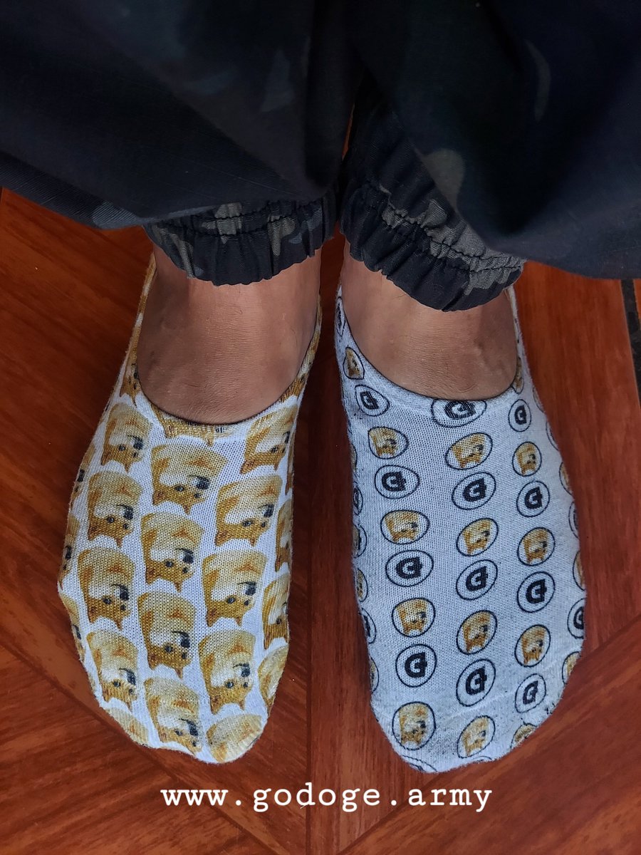 GoDogeArmy's tweet photo. https://t.co/rd2JCJFN54 #DogeSocks https://t.co/kuTargoR32