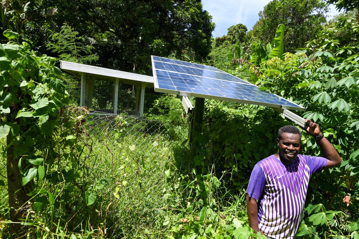 IFC_EAP's tweet photo. .@IFC_org and the central bank of #Fiji are now working together to develop Fiji’s green finance taxonomy, paving the way for more climate-friendly investments and building resilience in Fiji 🇫🇯 in the face of climate change. Vinaka @DFAT for your support. https://t.co/mB0Bo7mmtz https://t.co/U8RLxTJkdG
