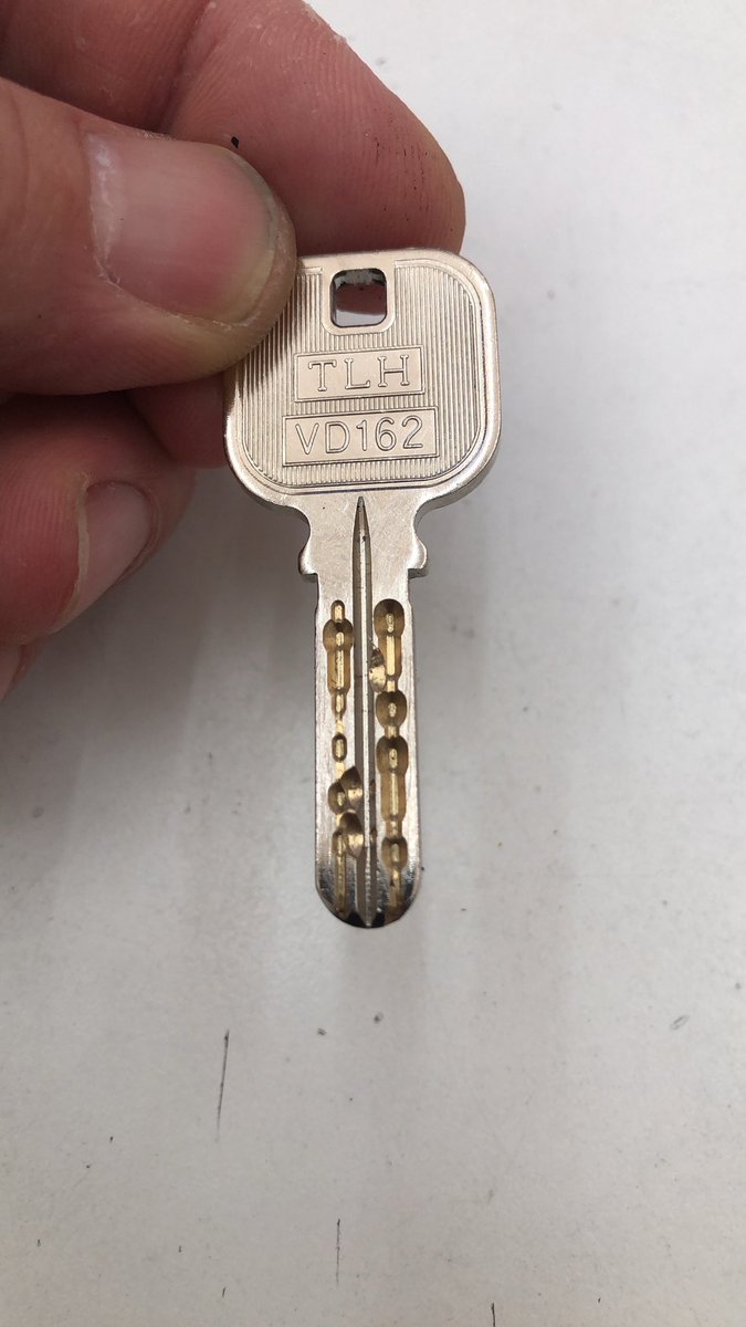Workshop_SOLE's tweet photo. プレミアム商品券が使える、合鍵作成、靴バッグ修理のSOLEです。
商品券使用期限もあと3ヶ月
鍵無くした時の予備に合鍵作成しといてはどうですか👍
今日も19時まで🈺ご来店ご相談お待ちしております。
#ねりまプレミアム商品券 #合鍵作成 #ディンプルキー作成 #練馬 #workshopsole https://t.co/P3yCm9k1hK