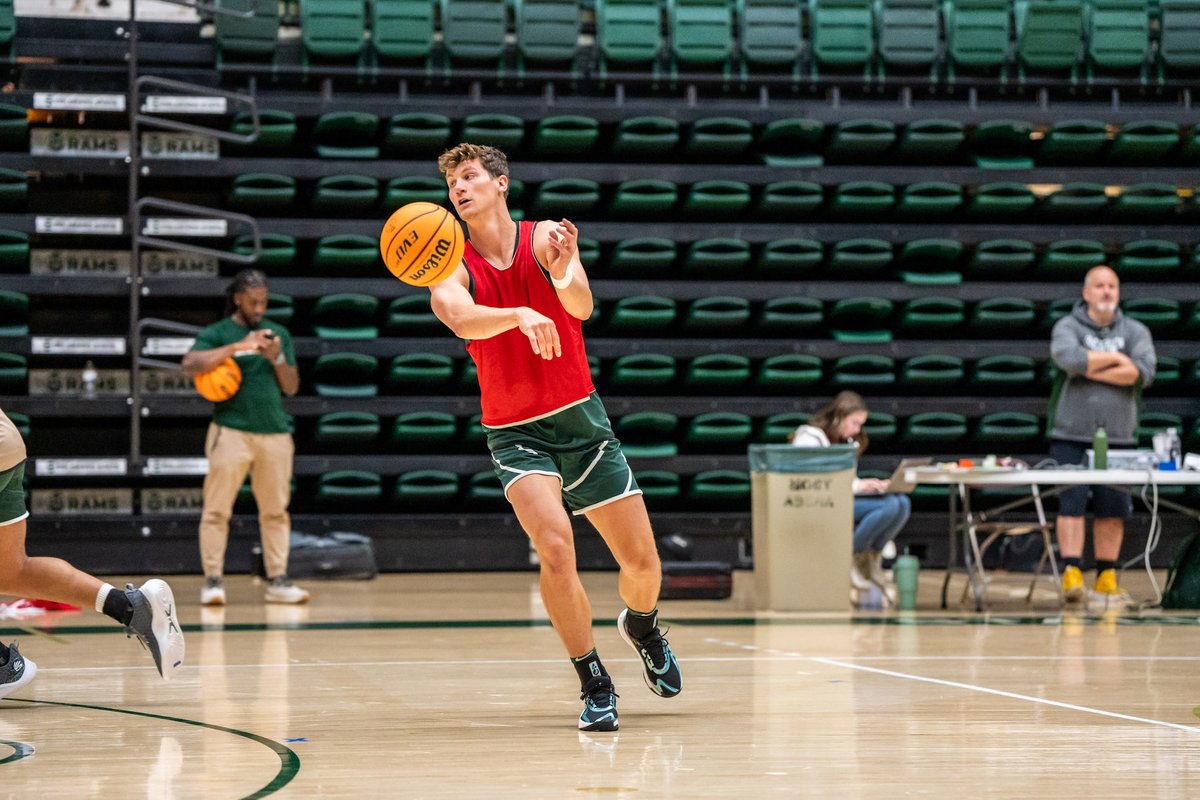 CSUMBasketball's tweet photo. Day 1 ✅

#Stalwart x #TeamTogether https://t.co/BOKoO2BHT6