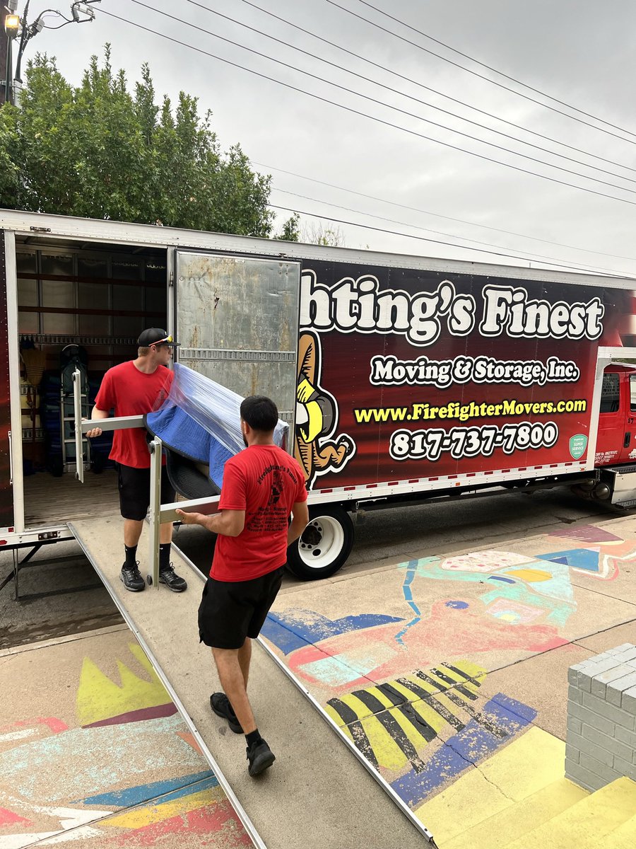 Ever wonder what moving a standing desk looked like?

Check out the prep all the way through loading of this standing desk at a recent commercial move for Worth Engineering!

#Moving #MovingPrep