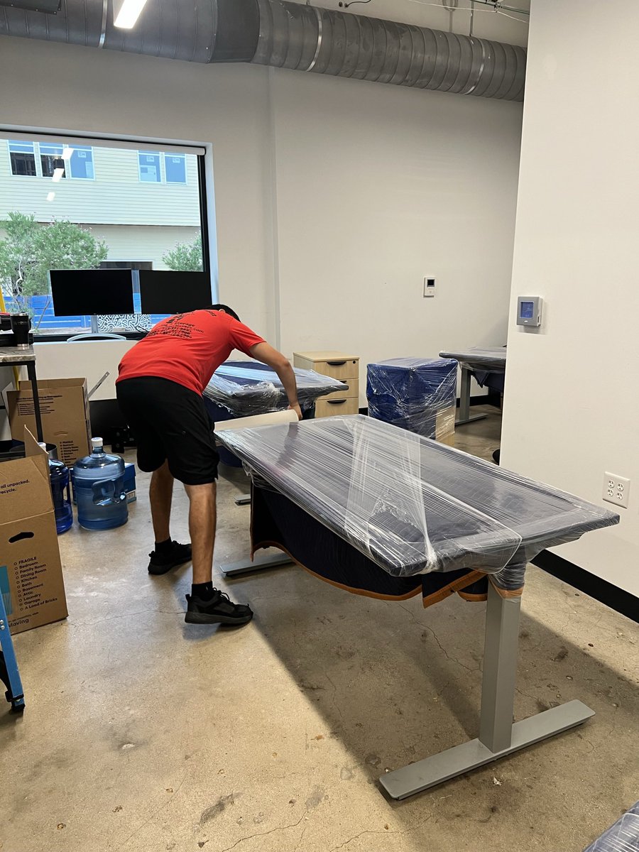 FireFinestMove's tweet photo. Ever wonder what moving a standing desk looked like?

Check out the prep all the way through loading of this standing desk at a recent commercial move for Worth Engineering!

#Moving #MovingPrep https://t.co/jAfZTGO893