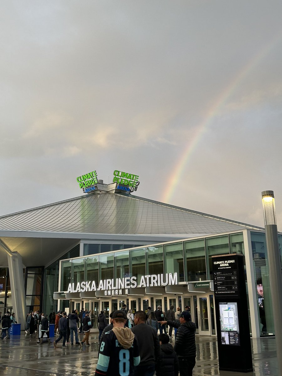 Sisterfish's tweet image. Let’s play some HOCKEY!!!  #GoKraken #SEAKraken #ClimatePledgeArena