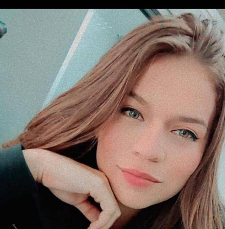 InforTvenezuela's tweet photo. Marifer Payares César Guerrero de 23 años,era la joven que murió tras caer de una moto siendo arrollada por un autobús cuyo chófer fue detenido por la Policía Nacional (PNB).
El suceso ocurrió en el Centro Comercial Metropolis en Valencia,edo Carabobo.
Trabajaba en una joyería. https://t.co/fHUHMQAmD1