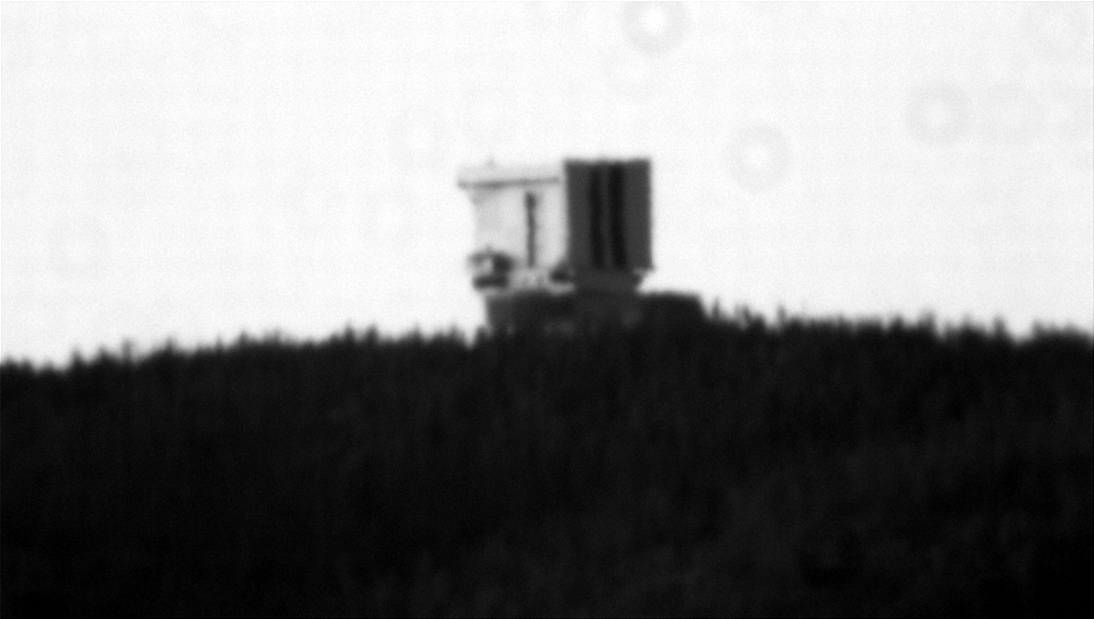 AstroAndMusic's tweet photo. A view of the #LBT atop #MtGraham from my location.  50 miles distance https://t.co/83pnMrDDGI