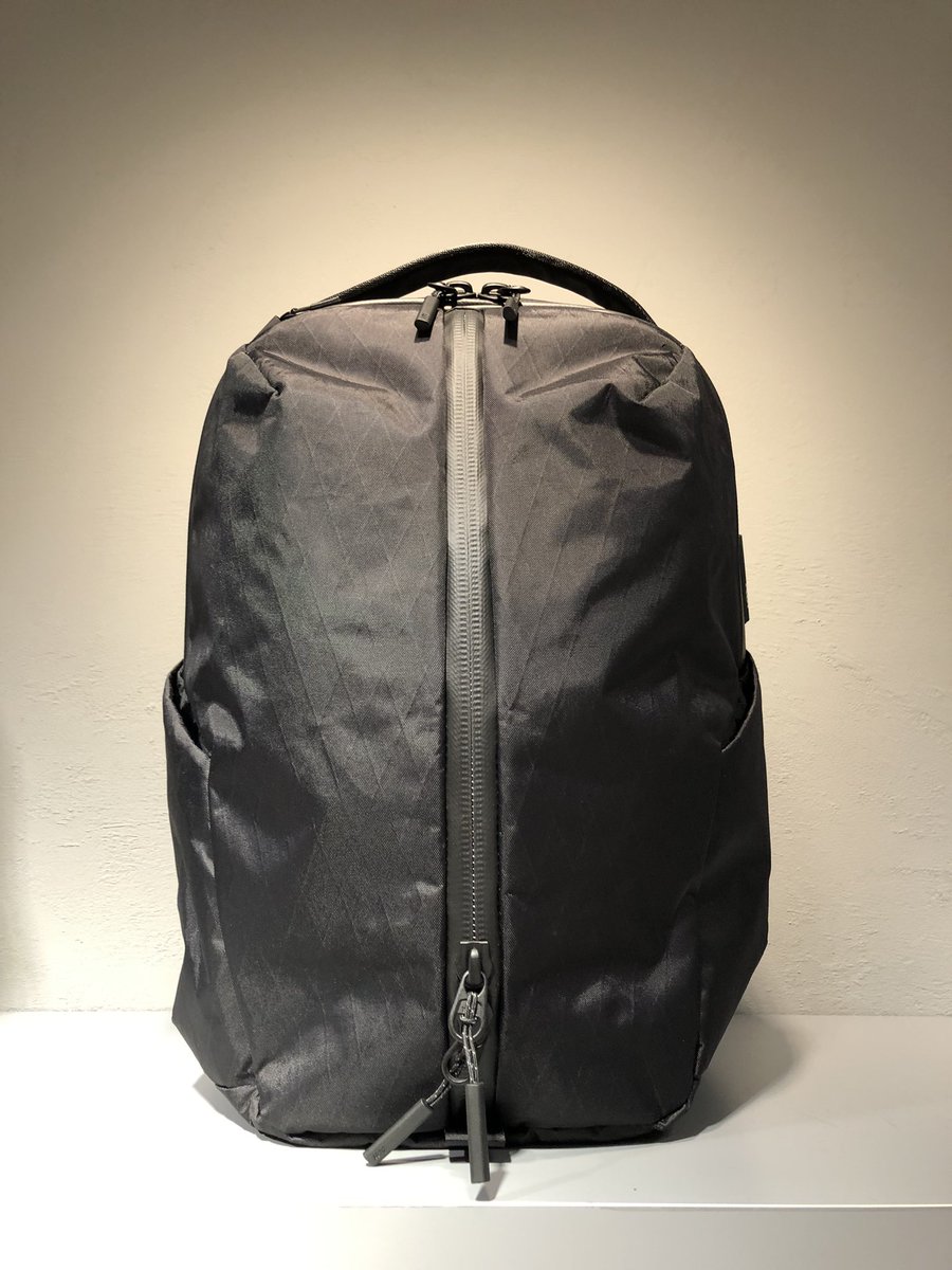 masterpiece_umd's tweet photo. 【Aer Fit Pack X-PAC Ver.】

遂にFit PackからX-PACバージョンが登場しました。
通常のモデルと違い、中はオレンジで見やすくなり、ファスナーも止水仕様になっています。

#大丸梅田
#Aer
#マスターピース
#masterpiece https://t.co/zwvPbuRCle