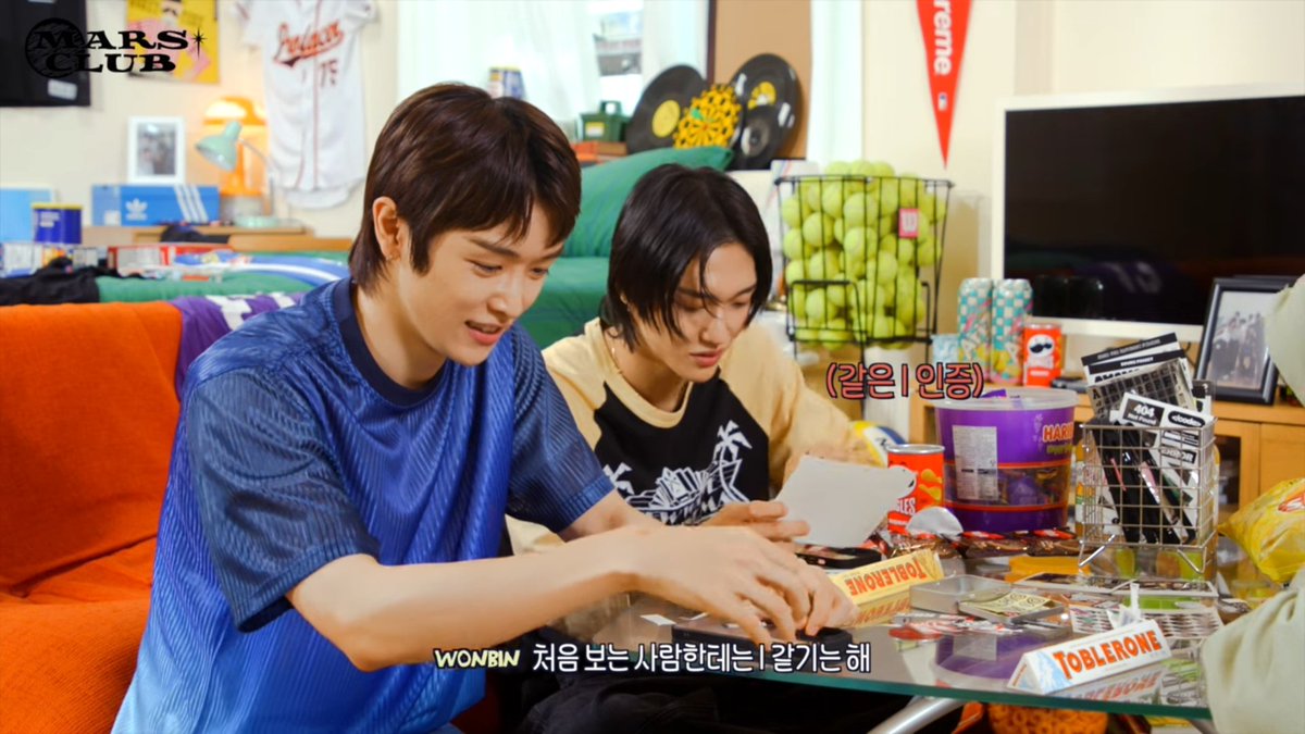 openuriize's tweet image. i swear sungchan is that type of friend who will keep every conversations alive in every dead air setting