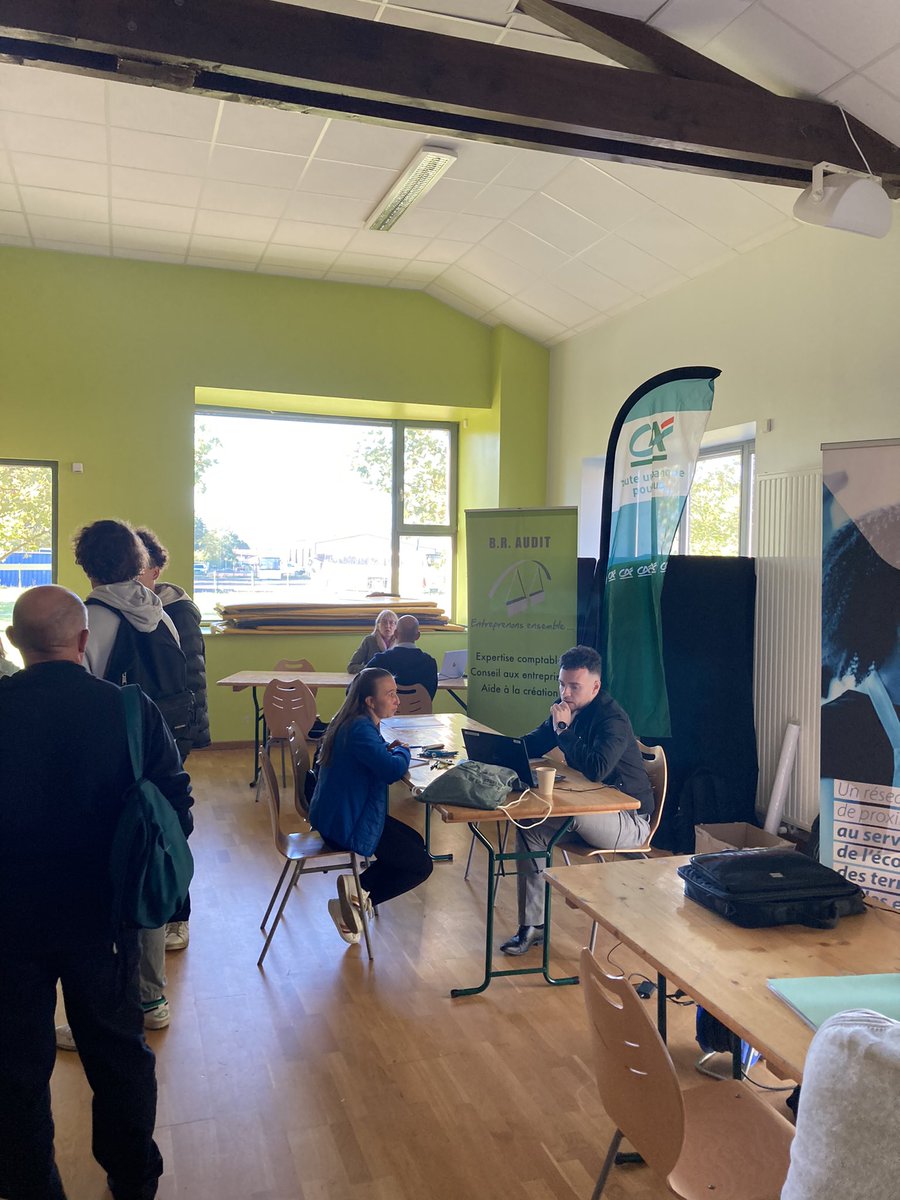 Forum Restart a Cluny organisé par pôle emploi <a href="/ca_centrest/">Crédit Agricole Centre-est</a> et l’agence de Cluny présent pour accompagner et soutenir nos porteurs de projets! 👍
Belle affluence avec déjà nombreux prospects rencontres!
<a href="/nathalievaucher/">Nathalie Rigollet</a>
