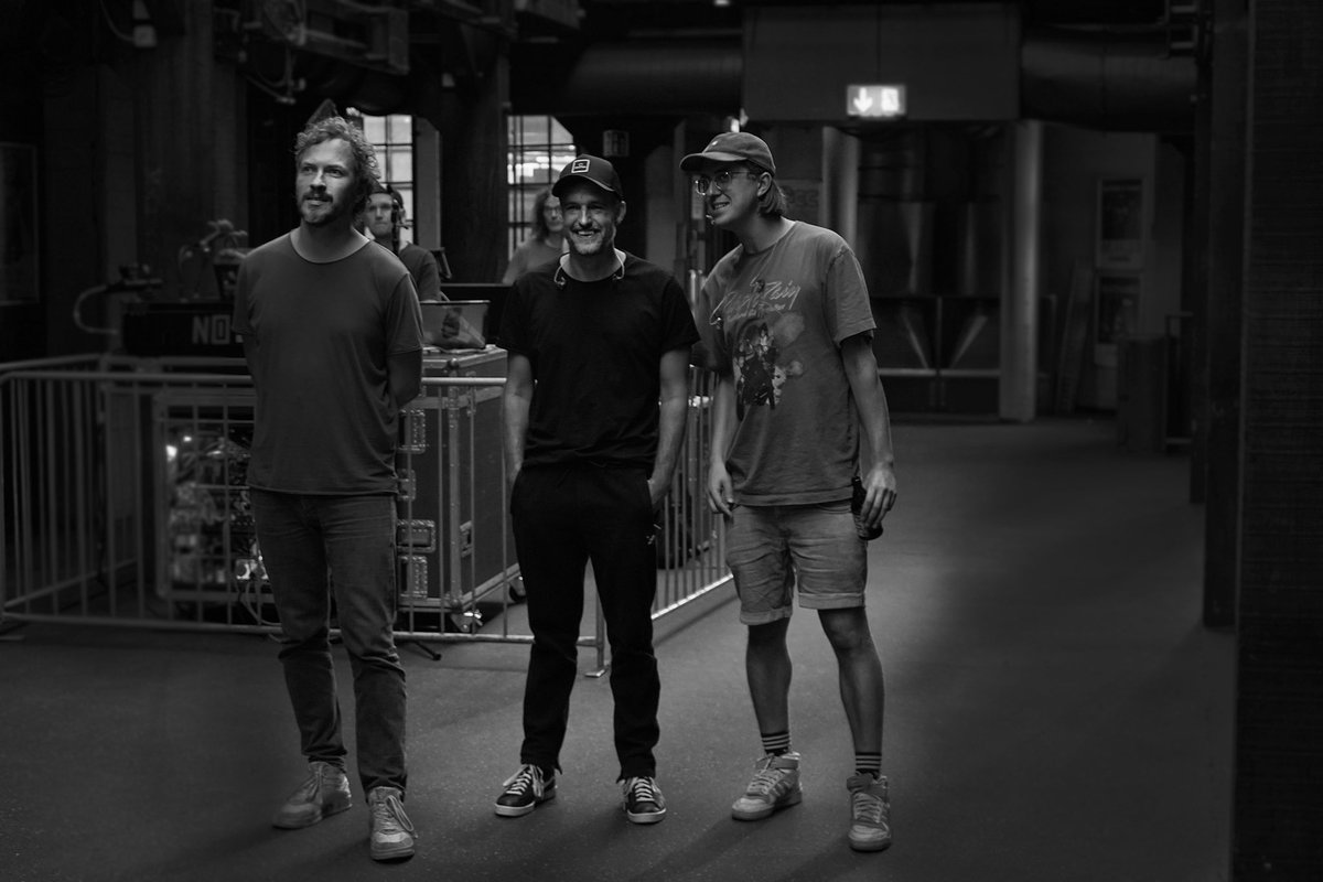 WOW was war das für eine krasse #Tour und was für 6 unglaublich coole #Konzerte!❤️

Das hab ich vor allem meiner #Band und meiner #Crew zu verdanken und daher noch mal eine mega Umarmung an alle die zu dieser Tour beigetragen haben 😍💋

#daslebenistschön