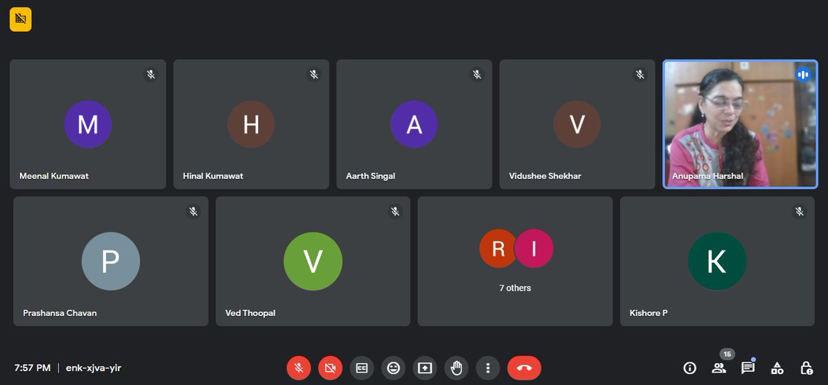 dranuharshal's tweet image. #Foldscope mentoring in #Onlineclass 4the young scholars- initiated them to #explore the 🌎 around grinding, churning, rearranging their #thoughts it was lead by their 💡#suggestions n a fun way of asking them tickling #questions #sampling #transformingyoungminds
#YoungGeniuses