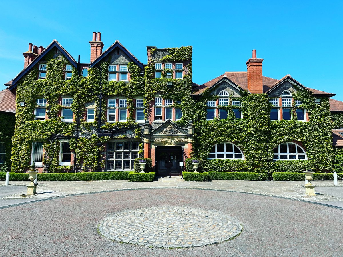 JamesBledge's tweet image. A fantastic opportunity has arisen @RLGCHoylake to join our team. Please feel free to re post.