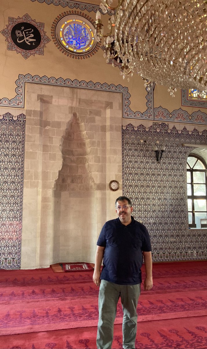 Yeryüzüne bugün teşrif eden yüce Rabbim’izin habibi şefaat ümidimiz sevgili peygamberimiz Hz.Muhammet (SAV) efendimizin doğum günü olan bugünde tüm insanlığa hayırlar getirmesini temenni ediyorum.