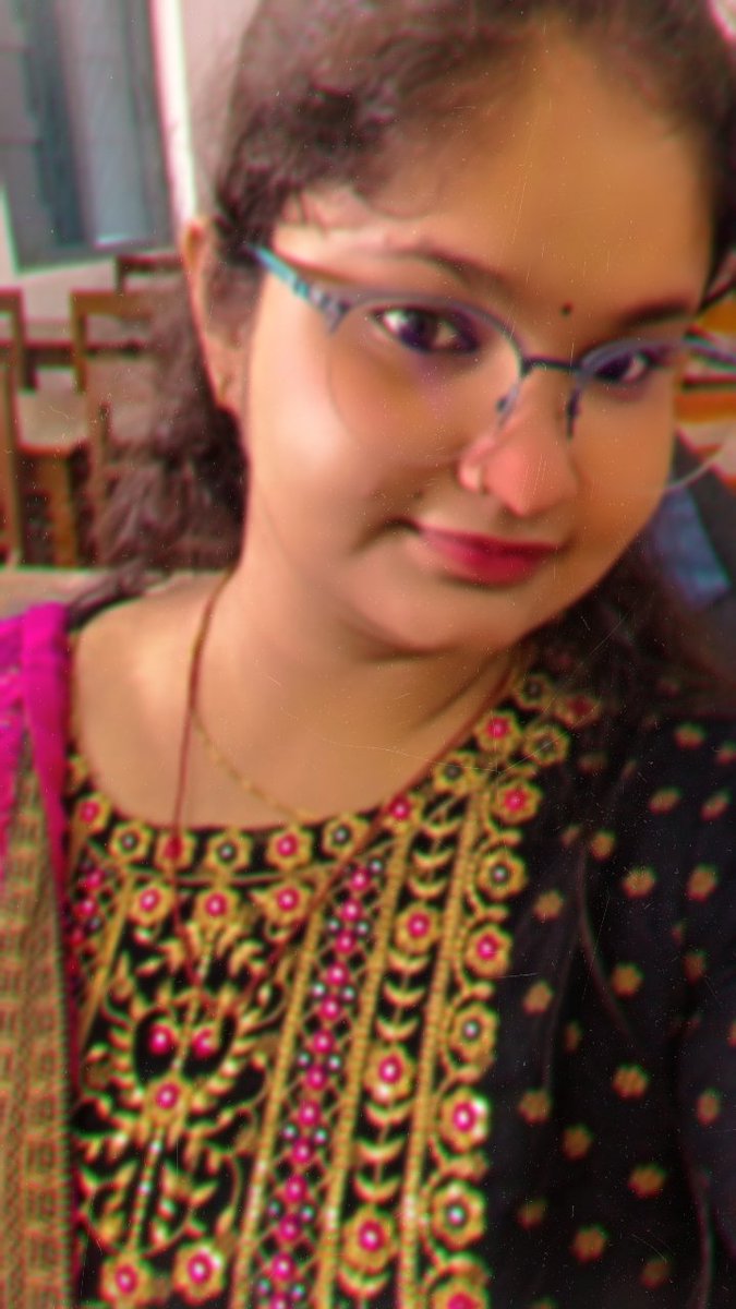 lustrous_me's tweet photo. Yesterday, I had the incredible opportunity to be the anchor for the Hindi Divas program! Even though Hindi Divas was officially on the 14th, we decided to celebrate it on the 25th, and it was worth the wait. What a memorable experience! #HindiDivas #CelebrationDelayedButEpic https://t.co/TjnG4FWeSm