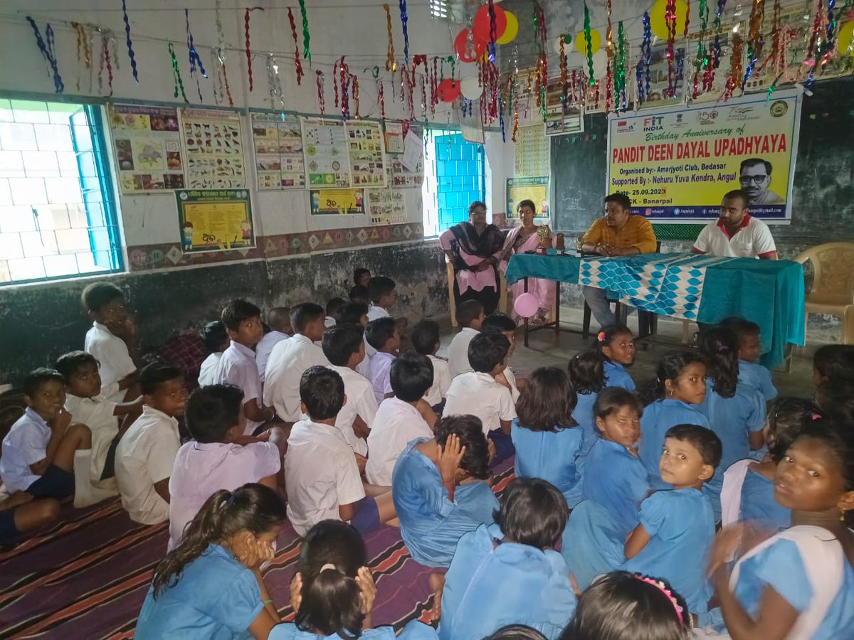 MYBharat_Angul's tweet photo. A program on the occasion of Pandit Deen Dayal Upadhyay's Birth Anniversary was organised by Nehru Yuva Kendra Angul in collab with #Amar_Jyoti_Club #Bedasar #Angul #NYKAngul on 25 Sep 2023.
#DeenDayalUpadhyaya #PanditDeendayalUpadhyay #NYKS #AntyodayaDiwas
@nyksindia https://t.co/pa6Nwf9Ck0
