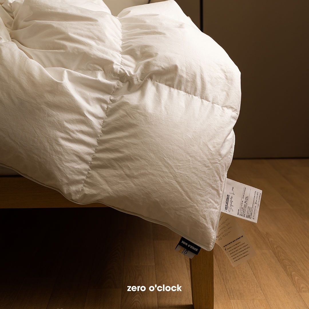 zero_o___clock's tweet image. &quot;17만 원에 천국을 사는 거래요.&quot; 
- 고객님 리뷰 중 -  

슬슬 겨울나기를 준비하는 지금, 
1가구 1구스를 어떠세요?  

메리어트호텔, 몽클레어 등 
5성급 호텔 구스 납품 기업 제로어클락이 만든 

합리적이고도 고급스러운
모두의 구스 이불을 덮어보세요.