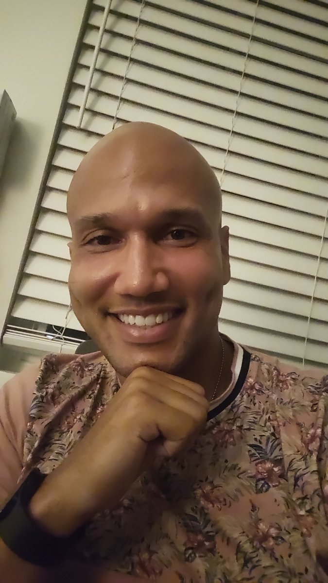 light skin dragon tweet media
