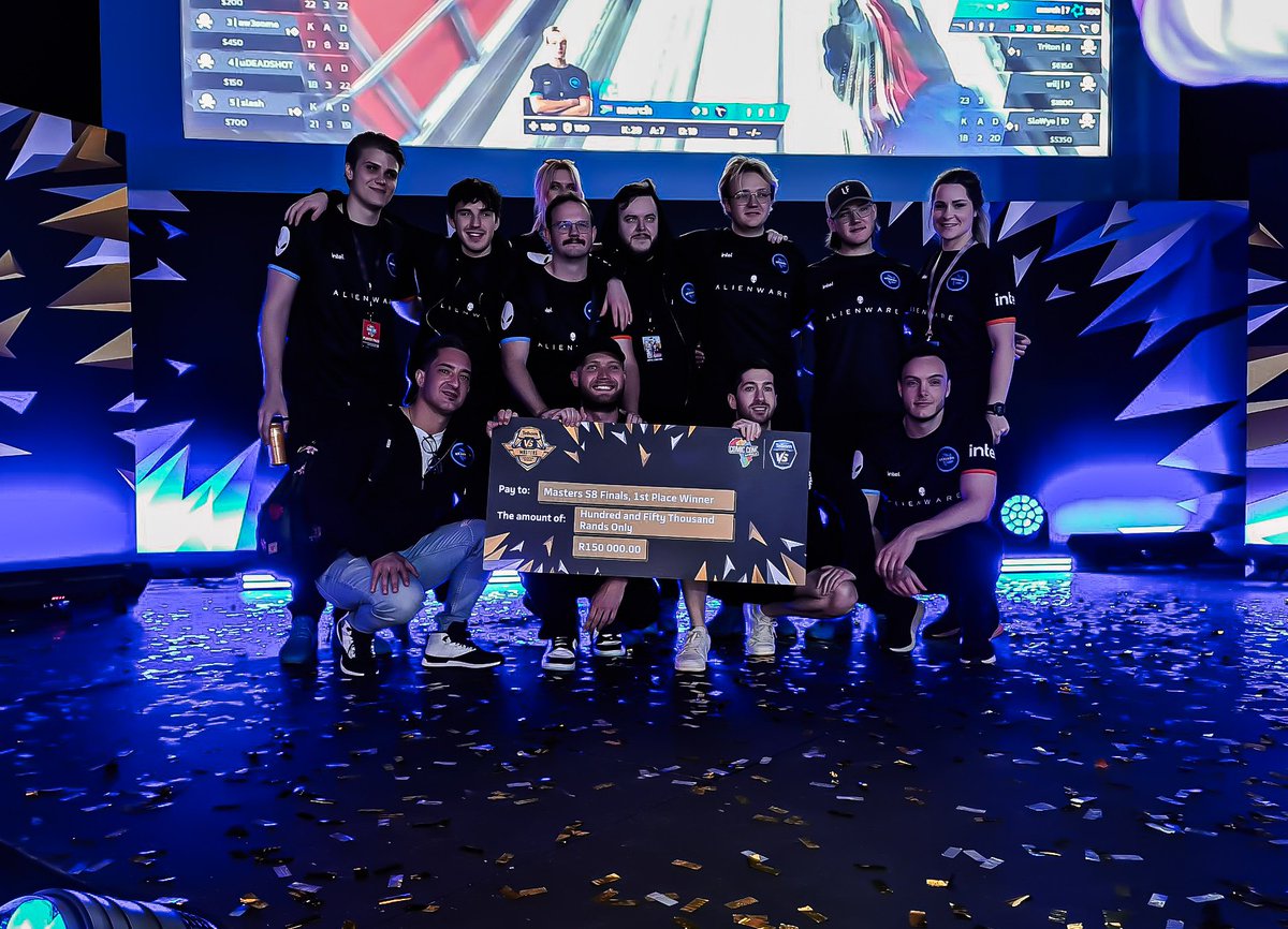 So incredibly proud of these boys for all their hard work and passion 💙 

Had so much fun this weekend and couldn't have ask for a better team to do it with!! @bravadogaming 
#bringthebravado