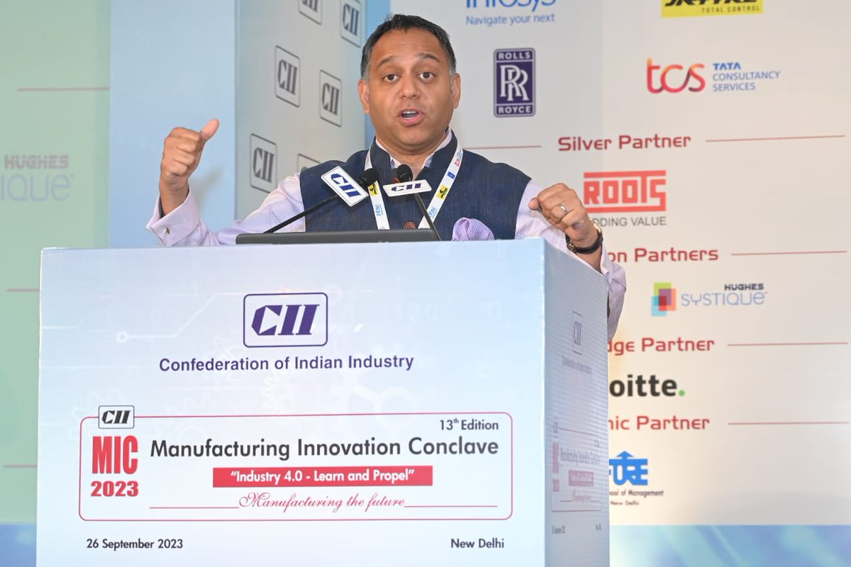 Leveraging the power of #Industry40 is not something that is nice to do...rather it is a must-do as we seek to maximize the efficiency of more resilient #supplychains.~ @SalilAnilGupte,Chair, CII Nat'l Comtt on Aerospace & Prez, @Boeing_In at Mfg Innovation Conclave. #CII4NR