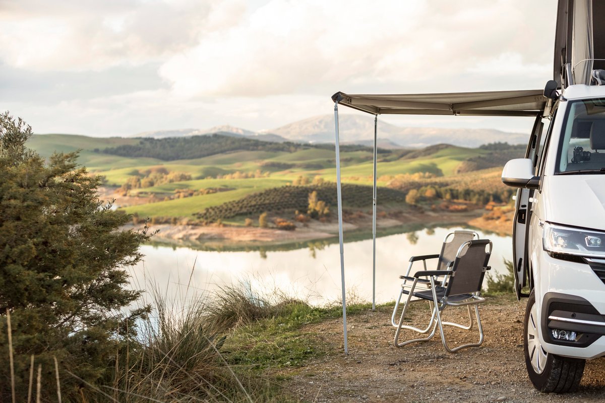 tourobs's tweet photo. La « vanlife » dans le rétroviseur des destinations touristiques suisses
- Comment les destinations touristiques suisses peuvent-elles se saisir d’un phénomène touristique en roue libre ? - https://t.co/jnJKKYVkby  cc @Pacte3F https://t.co/w1csW1TnRw