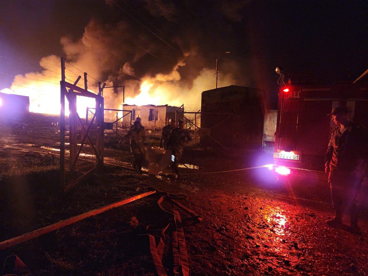 ReportWatchman's tweet image. More than 200 people injured in fuel depot explosion in Nagorno-Karabakh - media.

#explosion #fueldepot #Gas #fire #damage #disaster
