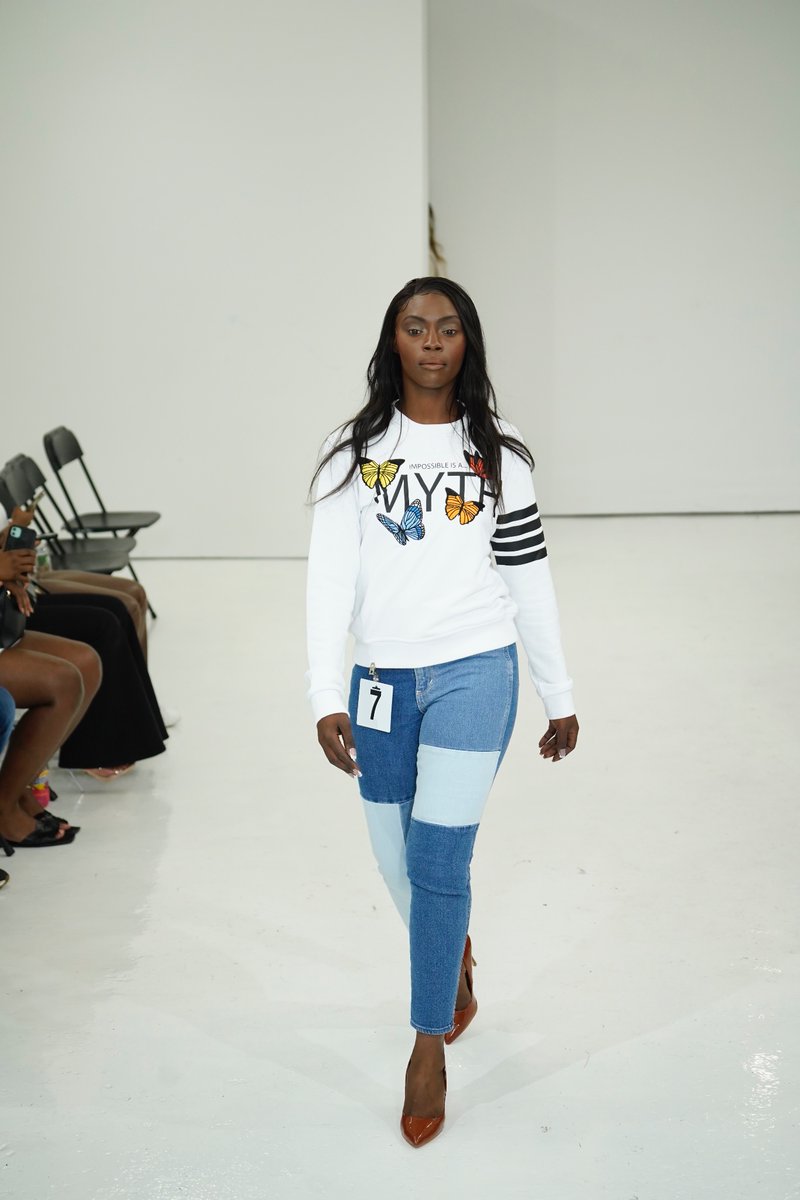 Soldisporchillc's tweet photo. #modeling #impossibleisamyth https://t.co/2RyboDI025