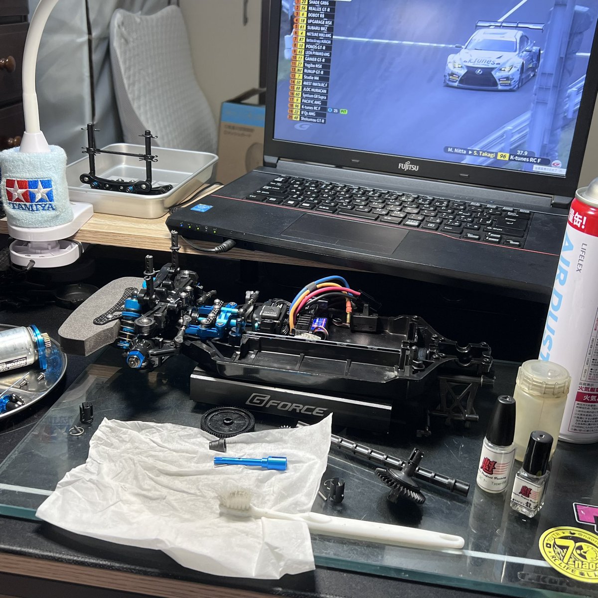 tooriame_rc's tweet photo. 今週末のTTCCに向けてTTをメンテちゅー このレースで今年のレース活動は終了なので真面目にメンテしてます😊
魁さんのこれとこれを使って組み立てます😄
#ピットインサーキット #TTCC
#魁project #Type58 #龍神 https://t.co/WtxxbSGBhr
