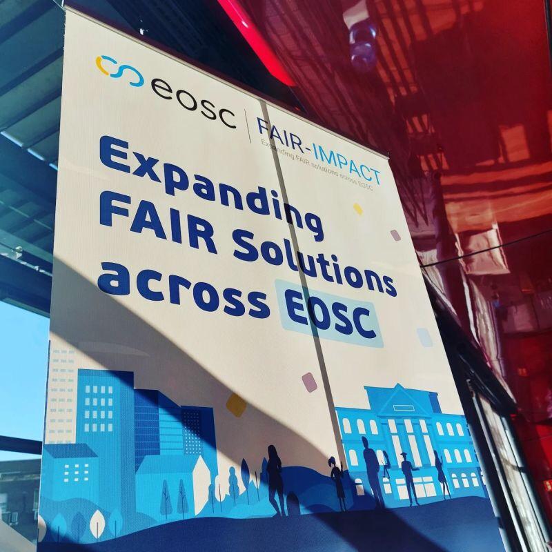 fairimpact_eu's tweet photo. If you are at the #OSFair2023 &amp; want to know recommendations for alignment &amp; synchronisation around #FAIRpractices, pass by the FAIR-IMPACT stand &amp; get our 1st #SynchronisationForce report! Also, learn about our #OpenCalls that help you become #FAIRdata😁 https://t.co/xx72hRwJgU https://t.co/pOB72xEayW