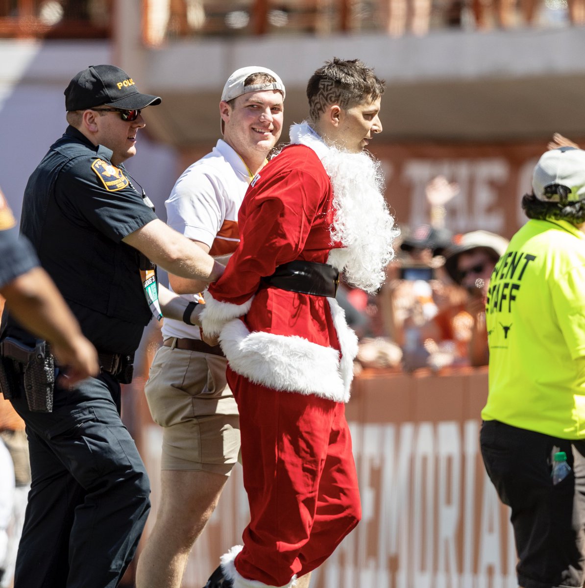 Caten Hyde tweet media