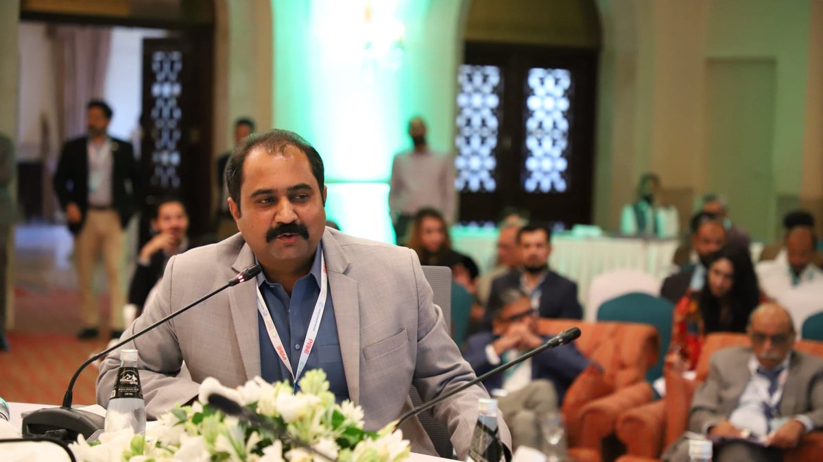 AamerBhandara's tweet image. Honoured to speak at &apos;A Conversation on Pakistan’s Development Priorities&apos; at the @WorldBank &amp;amp; @PIDEpk event in Islamabad #ReformsForABrighterFuture #PakistanDevelopment #EconomicPriorities #YouthPower #Farmers #agriculture #Policy #DigitalAgriculture #ClimateAction #Agri_Finance