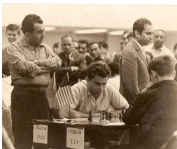 JustChessMiniatures on X: Four World Chess Champions. Tigran Petrosian, Boris  Spassky, Mikhail Tal and Bobby Fischer. La Habana, 1966. Photo via: Tigran V.  Petrosian (facebook) #Chess #ajedrez #schach #scacchi #echecs #xadrez   /