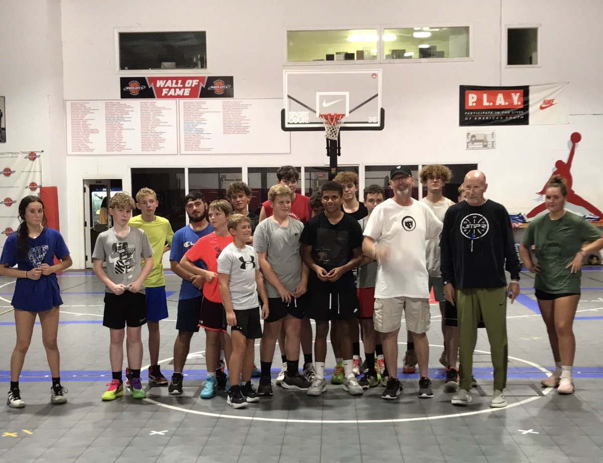 KeyPlayerNation's tweet photo. @iamjoewray man you
played great tonight! I
Look for to working with u
again soon! 1,507 to 1,504
Best @SuddenChangeUSA 
Game every!!! 🔑🏀💯🎰🤯 https://t.co/oESBKiQwxe