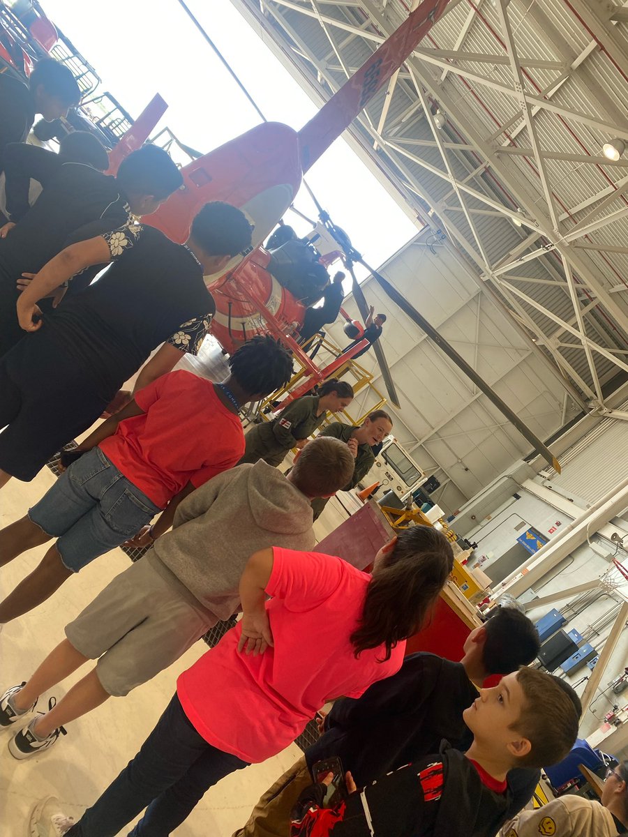 RoyalwoodLions's tweet image. Royalwood’s 5th Grade Starbase Students took a tour with the Coast Guard.
#TheFutureIsYours