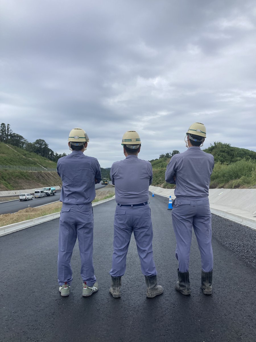 kanatsu_jyouhou's tweet photo. おはようございます😊『土木部』です
令和4年3月9日から令和5年9月29日　570日間
ご協力頂きました皆様のお陰で無事、本日の完成検査を迎えることができました。
ありがとうございました。
工事に携わった皆様の『spirit』を代表してお伝えして参ります🫡
『人事は尽くした　いざ』 https://t.co/5t1nAAkfZt