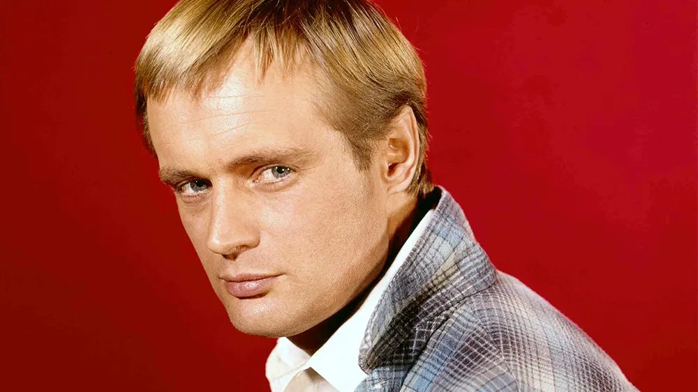 merlinpapin3's tweet photo. .@FredOL69007  .@tbarnaud Hommage à l'acteur #DavidMcCallum décédé à l'âge de 90 ans , il a eu son heure de gloire avec les séries L'Homme Insible et Des Agents Très Spéciaux , vu aussi dans les film  La Grande Evasion , Tueurs de Karaté , Opération V2 , Un Espion de Trop
RIP https://t.co/GbjeqsPiwb