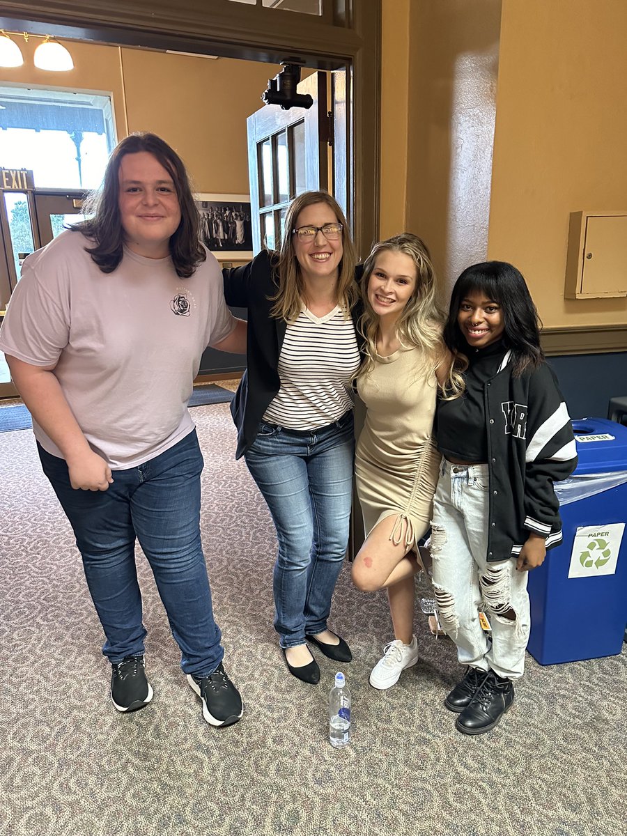 Emfarnham's tweet photo. Love it when I get to go see Alumni in shows, especially at my alma mater, UCO. Well done, my kiddos! You made me proud! @mustangtheatredept https://t.co/5iTJTihd2y