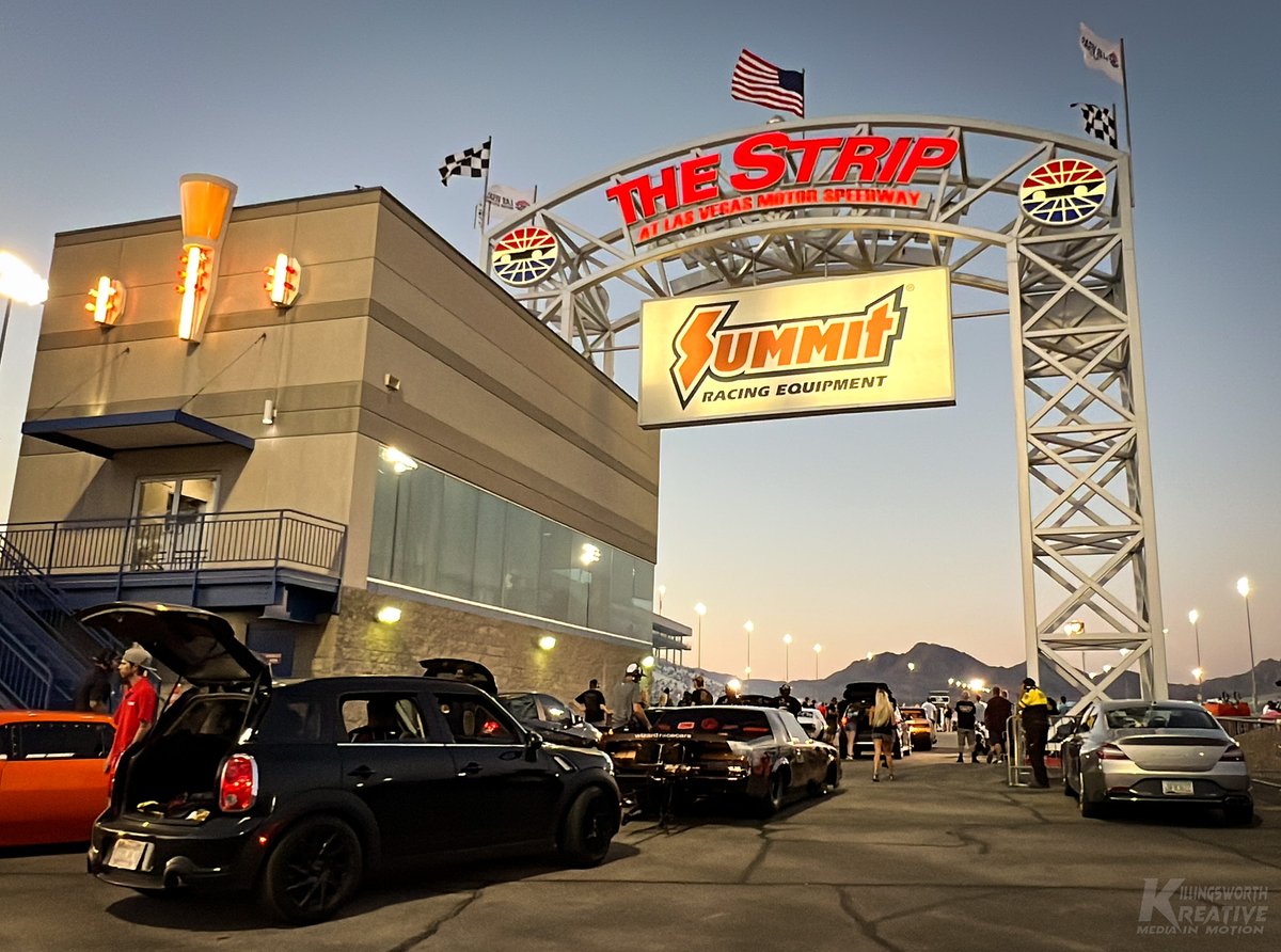 NoPrepKing's tweet photo. What happens in Vegas stays in Vegas!
#streetoutlaws #noprep https://t.co/8btF1xSm6b
