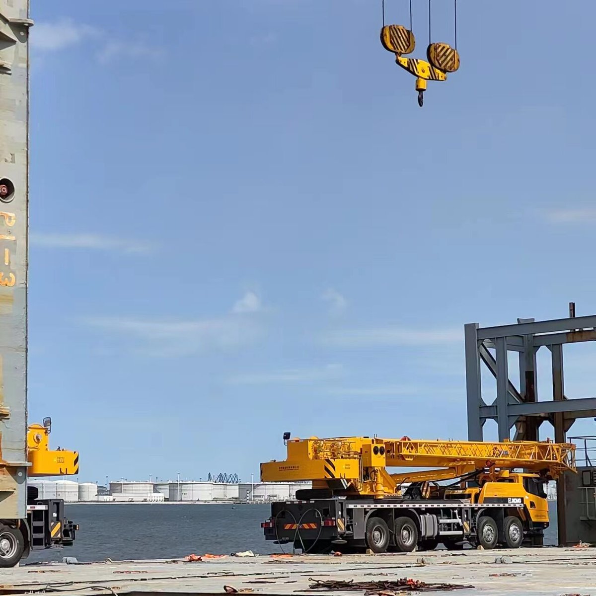 NicoleC24419658's tweet image. 3 Untis XCMG 50Ton Truck Crane QY50KD To Client