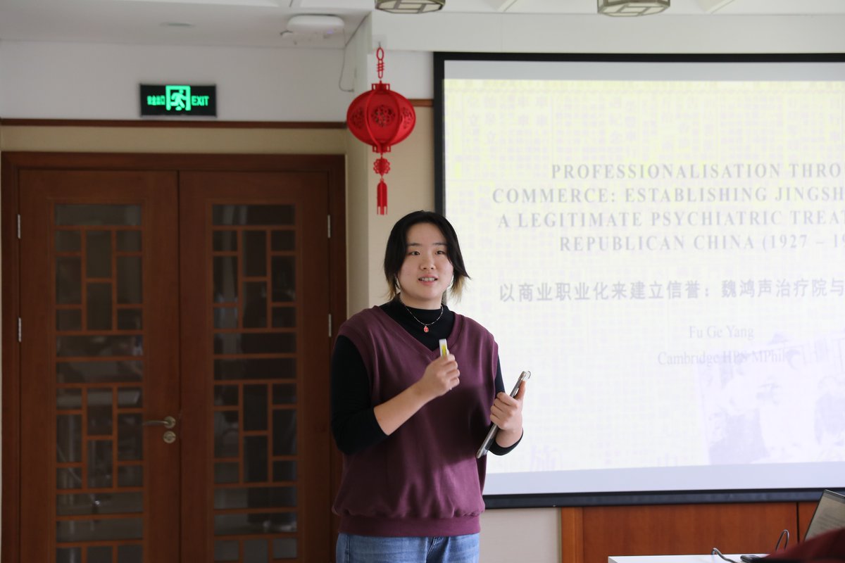FuGeYang's tweet photo. Just received some photos from yesterday’s presentation! It was an incredible experience sharing my past year of research as well as what I found this month to everyone who came! I loved the dynamic of the Q&amp;A sections, being able to discuss in more depth about the topic! https://t.co/6kUyRroPHJ