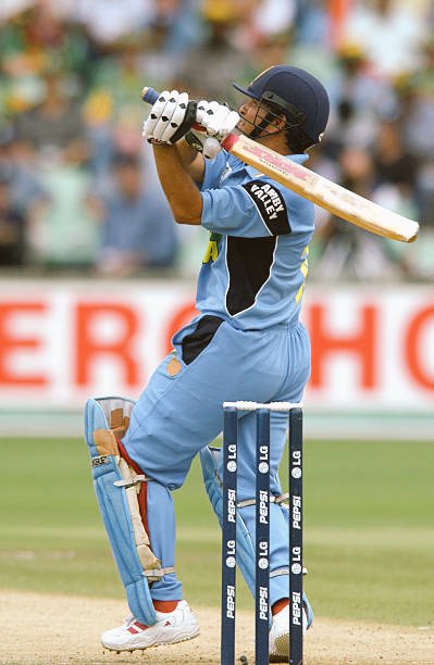 cricket_broken's tweet image. Most Runs in a Single World Cup:

🇮🇳 Sachin Tendulkar 2003 → 673
🇦🇺 Matthew Hayden 2007 → 659
🇮🇳 Rohit Sharma 2019 → 648
🇦🇺 David Warner 2019 → 647
🇧🇩 Shakib Al Hasan 2019 → 606
🇳🇿 Kane Williamson 2019 → 578
🏴󠁧󠁢󠁥󠁮󠁧󠁿 Joe Root 2019 → 556
🇱🇰 Jayawardene 2007 → 548
🇳🇿 Martin