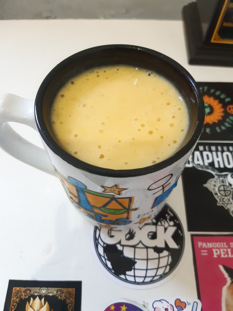 sscrhma's tweet photo. malem nge-jamu paginya smoothies.

*life menuju sehat. cheers! https://t.co/MhWWfj6Rxo