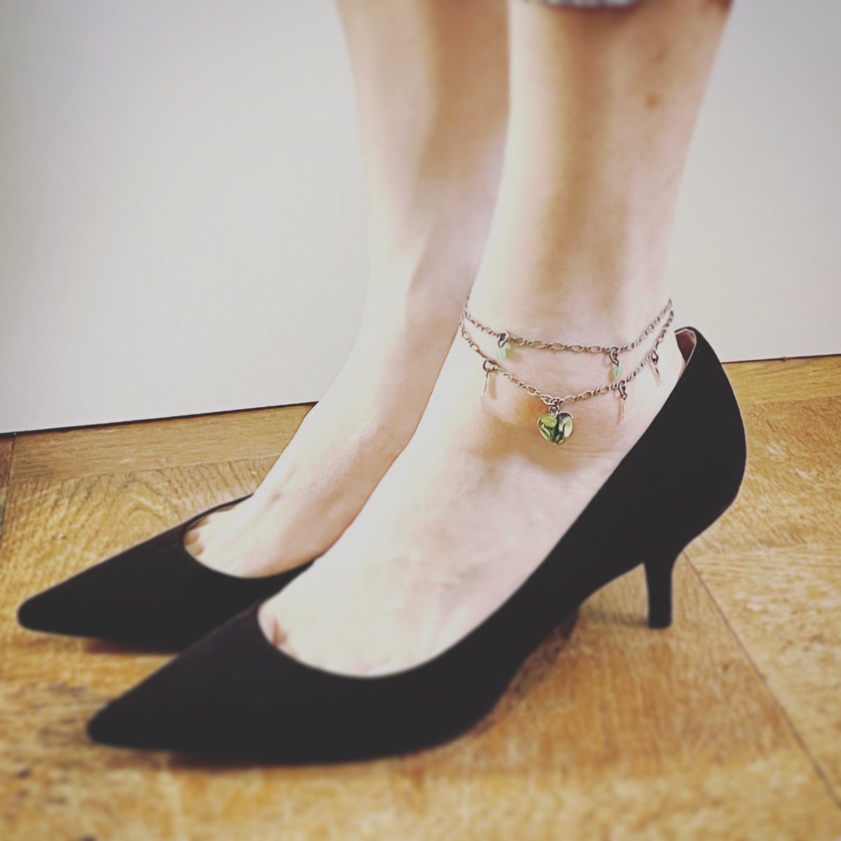 TAMARUSAN_en's tweet image. Heart-shaped charm anklets that sway gracefully are now on sale! Add a touch of romance to your style. ✨
#AnkletSale
#HeartAccessory
#Romantic
#SaleAlert
#FashionAccessories
#AnkletStyle
#GreatDeal
#JewelrySale
#FashionStyle