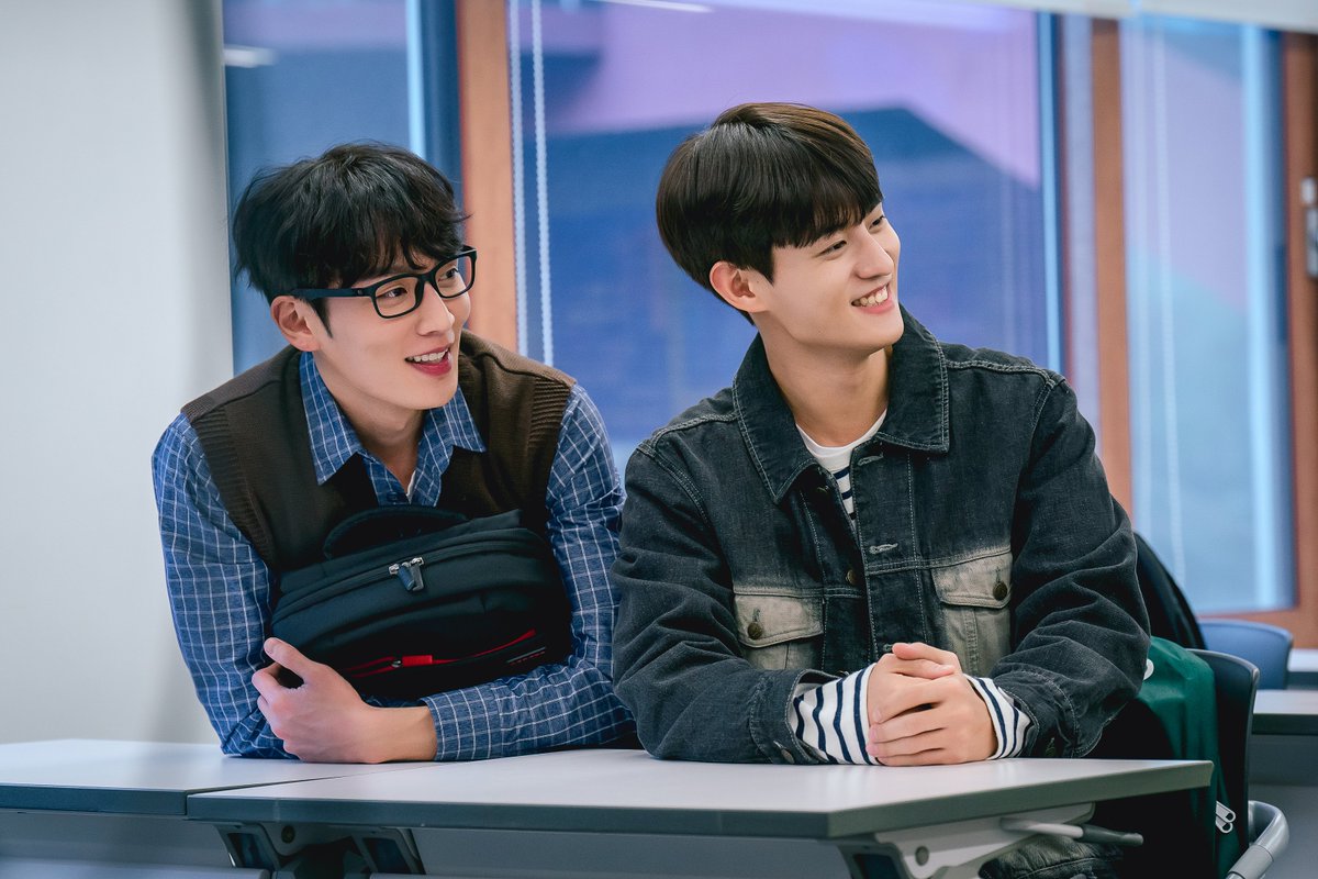 여기 어디 대학교인가요?
수능 다시 봐야겠네요
풋풋함 가득💚 캠퍼스 스틸 공개!

<본아페티> 지금 시청 가능!

#본아페티 #BonAppetit #유정훈 #이기택 #네이버시리즈온 #헤븐리